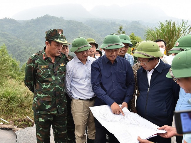 Phó Thủ tướng Lê Văn Thành: Không để bà con bị thiếu đói do chia cắt vì ảnh hưởng bão