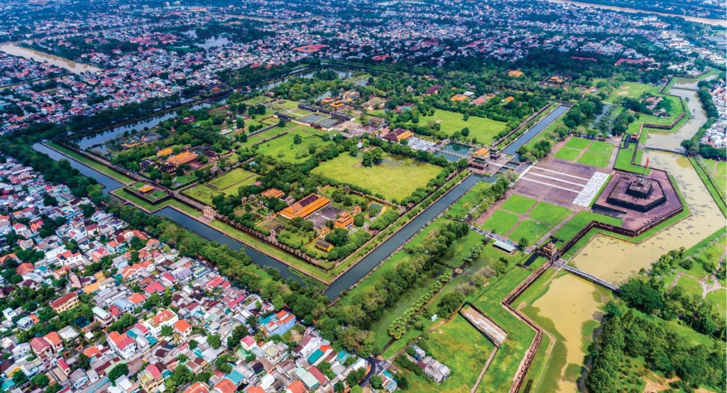 Kinh thành Huế nhìn từ trên cao