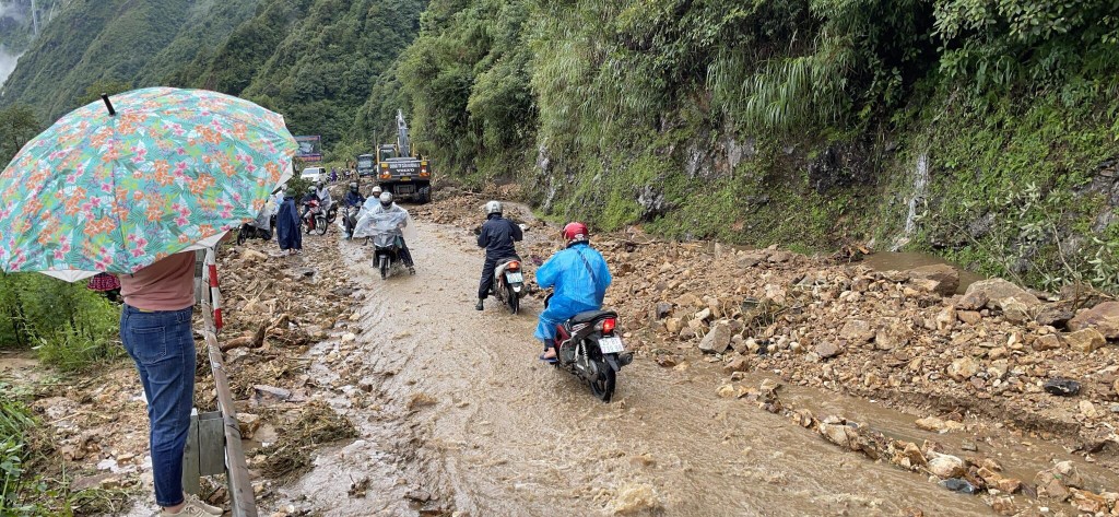 Cần nghiên cứu, xây dựng hệ thống bản đồ cảnh báo sạt lở đất