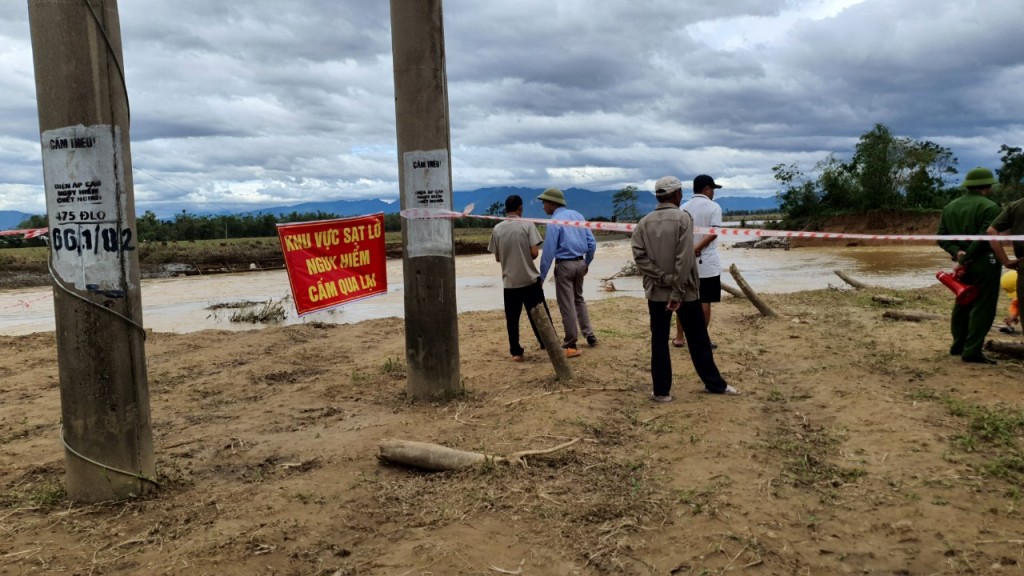 Quảng Nam: Đất canh tác trôi sông Vu Gia - Quảng Huế, người dân đứng ngồi không yên Quảng Nam: Đất canh tác trôi sông Vu Gia - Quảng Huế, người dân đứng ngồi không yên