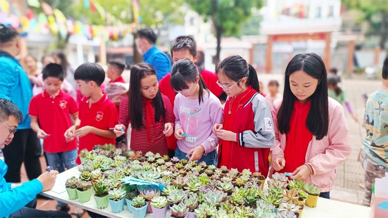 Hà Nội chú trọng đào tạo học sinh có lối sống xanh, bảo vệ môi trường