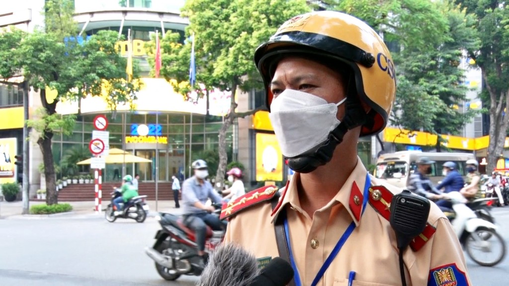Đại úy Ngô Xuân Giang, cán bộ Đội Cảnh sát giao thông số 1