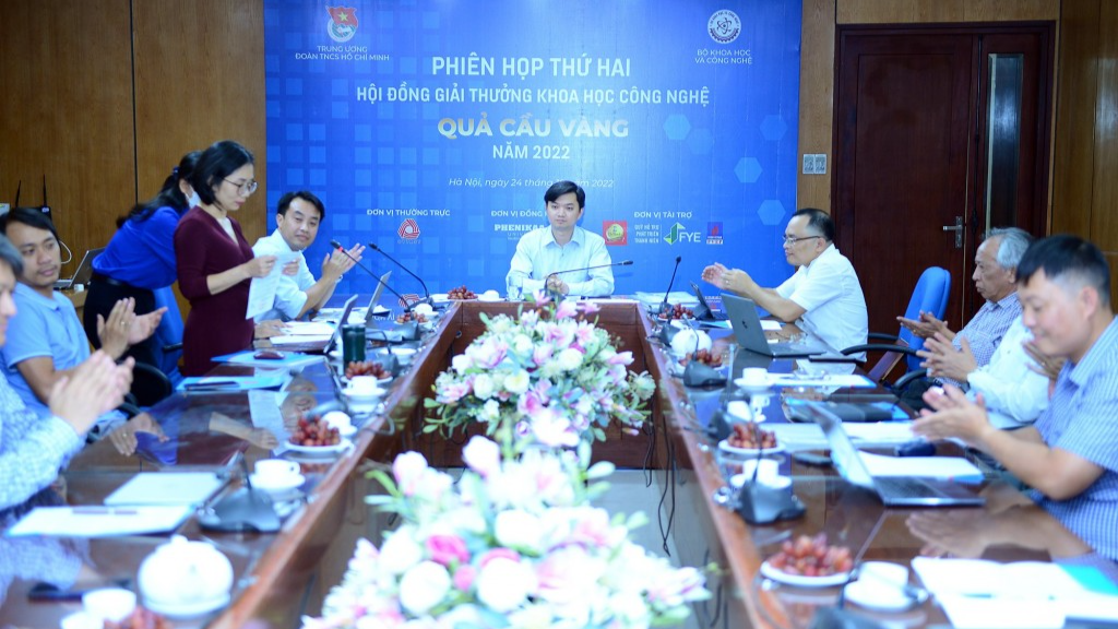 Tìm ra 10 gương mặt trẻ xuất sắc nhận Giải thưởng Quả cầu vàng năm 2022