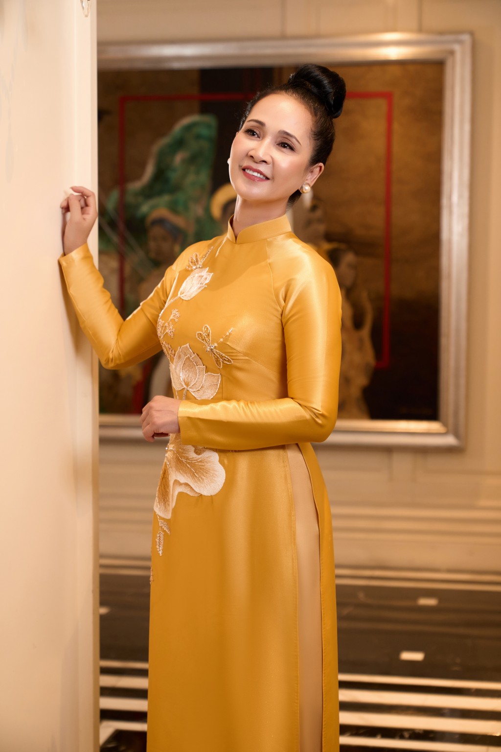 NSND Lan Hương khoe vẻ đẹp 