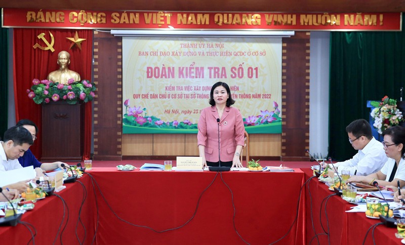 Phó Bí thư Thường trực Thành ủy Hà Nội Nguyễn Thị Tuyến chủ trì buổi kiểm tra.