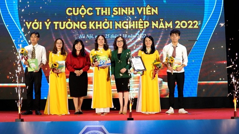 Dự án Chinh phục ngôn ngữ giành giải Nhất cuộc thi “Sinh viên với ý tưởng khởi nghiệp”