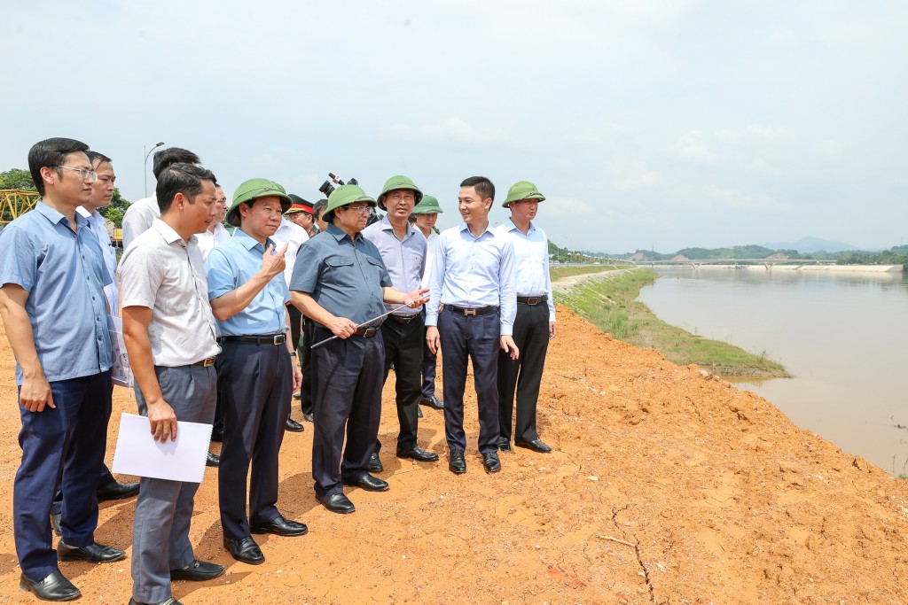 Thành phố Yên Bái sẽ lấy sông Hồng làm trục, phát triển không gian đô thị hướng ra phía đường cao tốc xuyên Á gắn với phát triển một số khu đô thị mới. Ảnh: VGP/Nhật Bắc