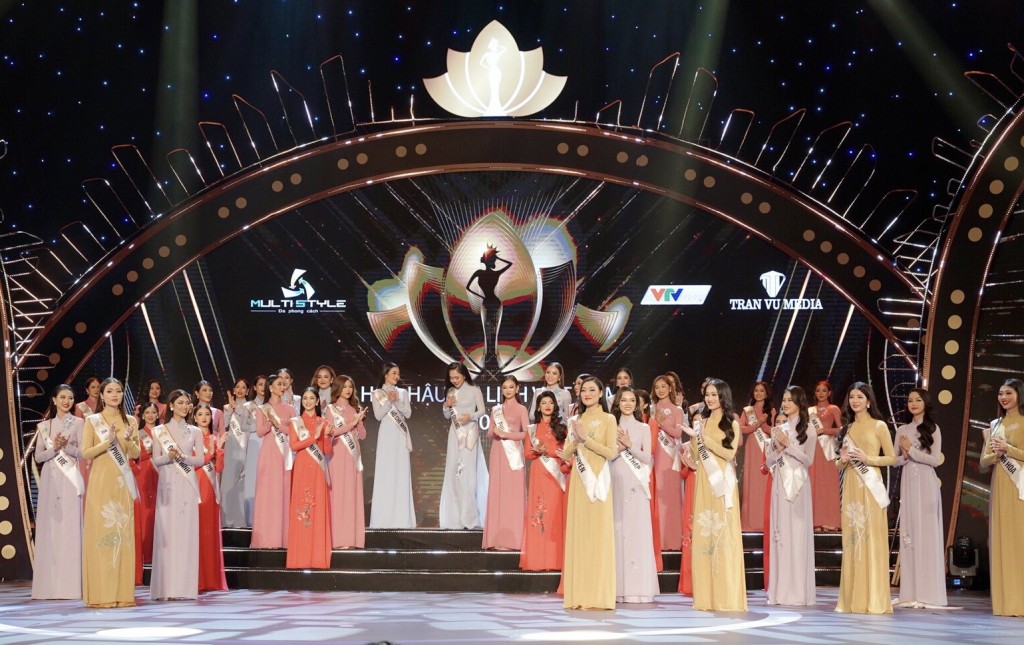 Dàn sao hùng hậu đến cổ vũ Bán kết Hoa hậu Du lịch Việt Nam 2022
