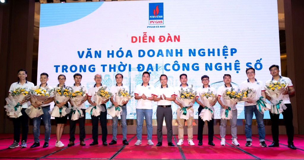 Trong Ngày hội Văn hóa KCM 2022 đã ra mắt 11 Câu lạc bộ Văn – Thể - Mỹ nhằm nâng cao năng lực của NLĐ KCM