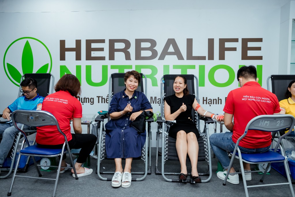 Thành viên độc lập và nhân viên Herbalife Việt Nam tham gia hiến máu tình nguyện