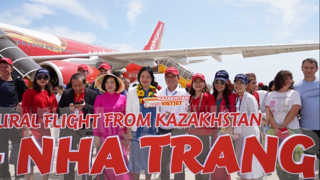 Đặt vé bay thẳng và khám phá Kazakhstan - Nha Trang cùng Vietjet