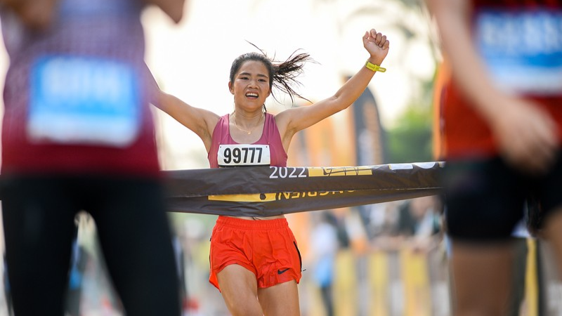 Vận động viên Lèo Thị Tình - giải Nhất cự ly Marathon (42,195km)