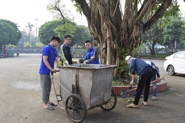 Phát động chiến dịch ra quân tổng vệ sinh môi trường, phòng dịch bệnh