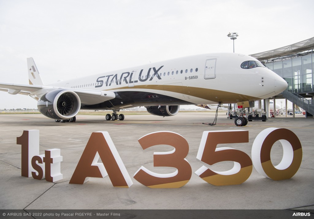 STARLUX nhận máy bay A350 đầu tiên