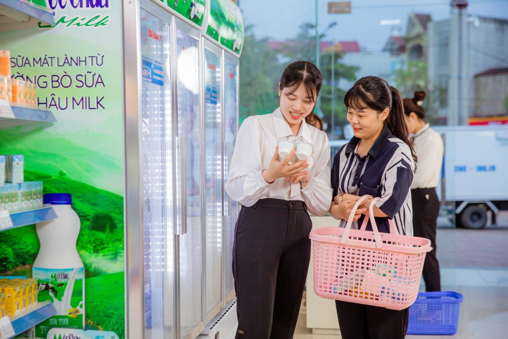 Người tiêu dùng ngày càng ưa chuộng và tin dùng các sản phẩm Mộc Châu Milk bởi nguồn gốc từ tự nhiên, lành mạnh, không bổ sung chất bảo quản, giàu vitamin và khoáng chất, tốt cho sức khỏe