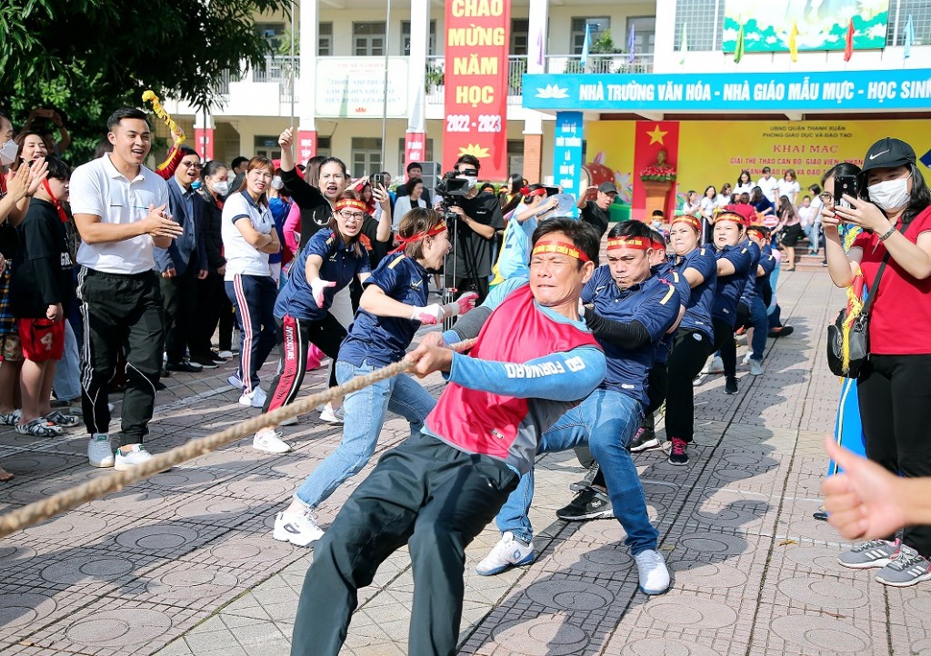 Hà Nội phát động cuộc thi viết gương điển hình trong phong trào thi đua "Dạy tốt, học tốt"