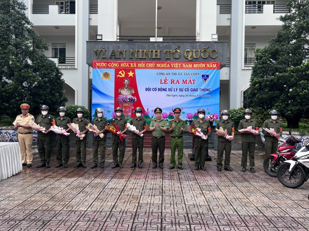 Công an Thị xã Tân Uyên (Bình Dương) liên tục tổ chức các hoạt động ra quân, bảo vệ cuộc sống bình yên cho Nhân dân trên địa bàn