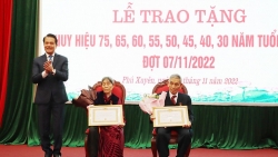 Hà Nội: Huyện ủy Phú Xuyên tổ chức Lễ trao tặng Huy hiệu Đảng đợt 7/11
