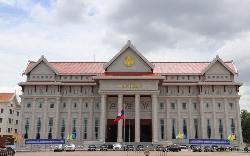 Sản phẩm cửa, vách nhôm kính Eurowindow đã góp phần tô điểm kiến trúc hiện đại ở nhiều công trình, trong đó có Nhà quốc hội Lào.