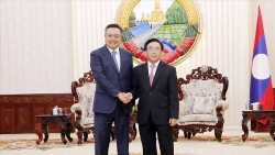 Thủ tướng Chính phủ Lào tiếp đồng chí Trần Sỹ Thanh