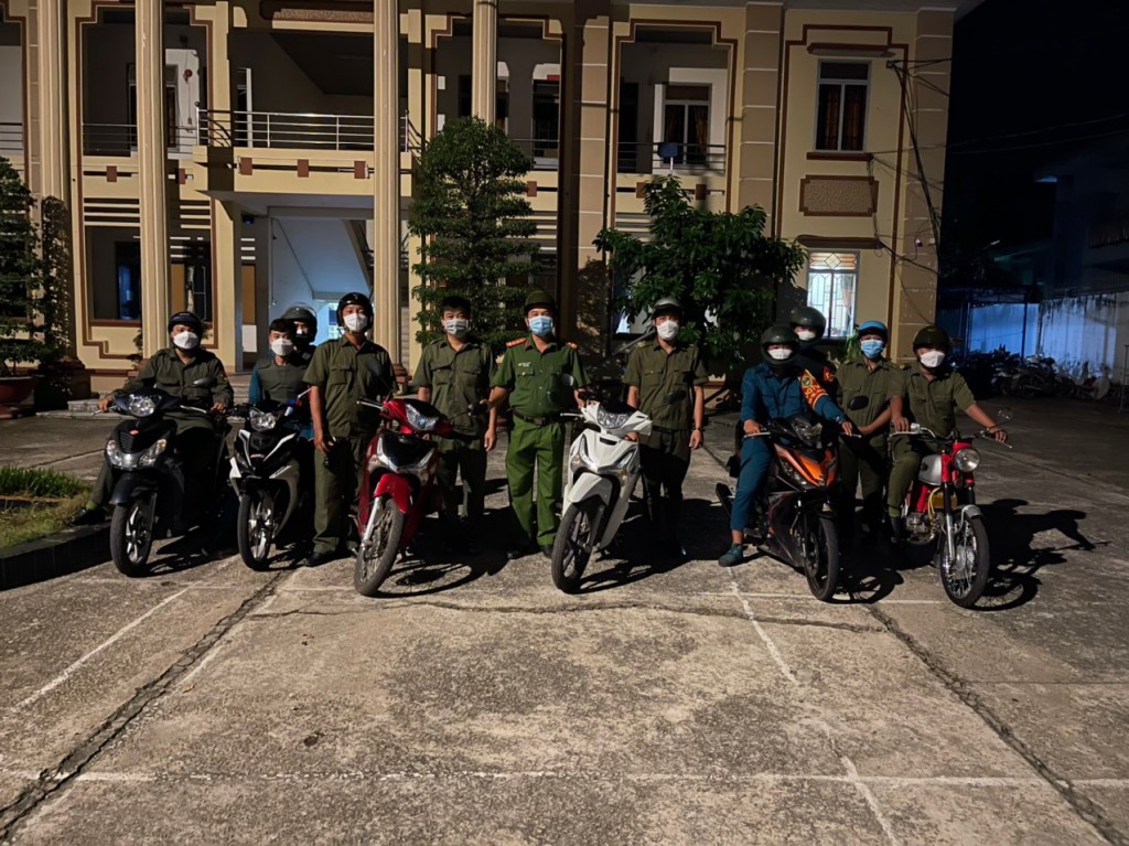 Lực lượng Công an tổ chức tuần tra đảm bảo ANTT trên địa bàn xã An Bình (Phú Giáo, Bình Dương)