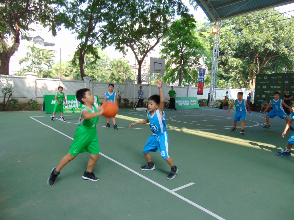 Khởi tranh vòng Chung kết giải bóng rổ học sinh tiểu học Hà Nội lần thứ XVI