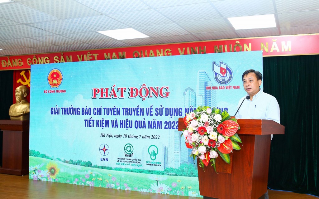 Ông Phan Toàn Thắng, Quyền Chánh Văn phòng Hội Nhà báo Việt Nam phát biểu tại buổi họp báo