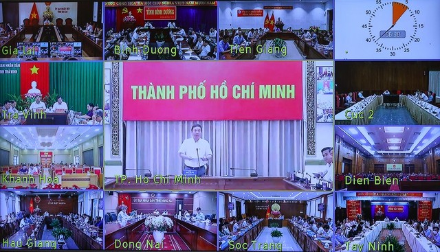 Lãnh đạo các bộ, ngành, địa phương cho rằng để phòng, chống dịch COVID-19 hiệu quả, cần tiếp tục theo dõi chặt chẽ, đánh giá, phân tích tình hình, chủ động xây dựng các kịch bản, phương án ứng phó và triển khai đáp ứng với mọi tình huống có thể xảy ra của dịch - Ảnh: VGP/Nhật Bắc
