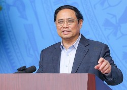 Thủ tướng yêu cầu giải quyết dứt điểm tình trạng thiếu thuốc, vật tư, trang thiết bị y tế
