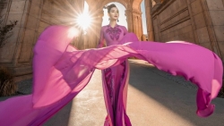Nhà thiết kế Hà Nội quảng bá áo dài Việt tại Mỹ và Pháp