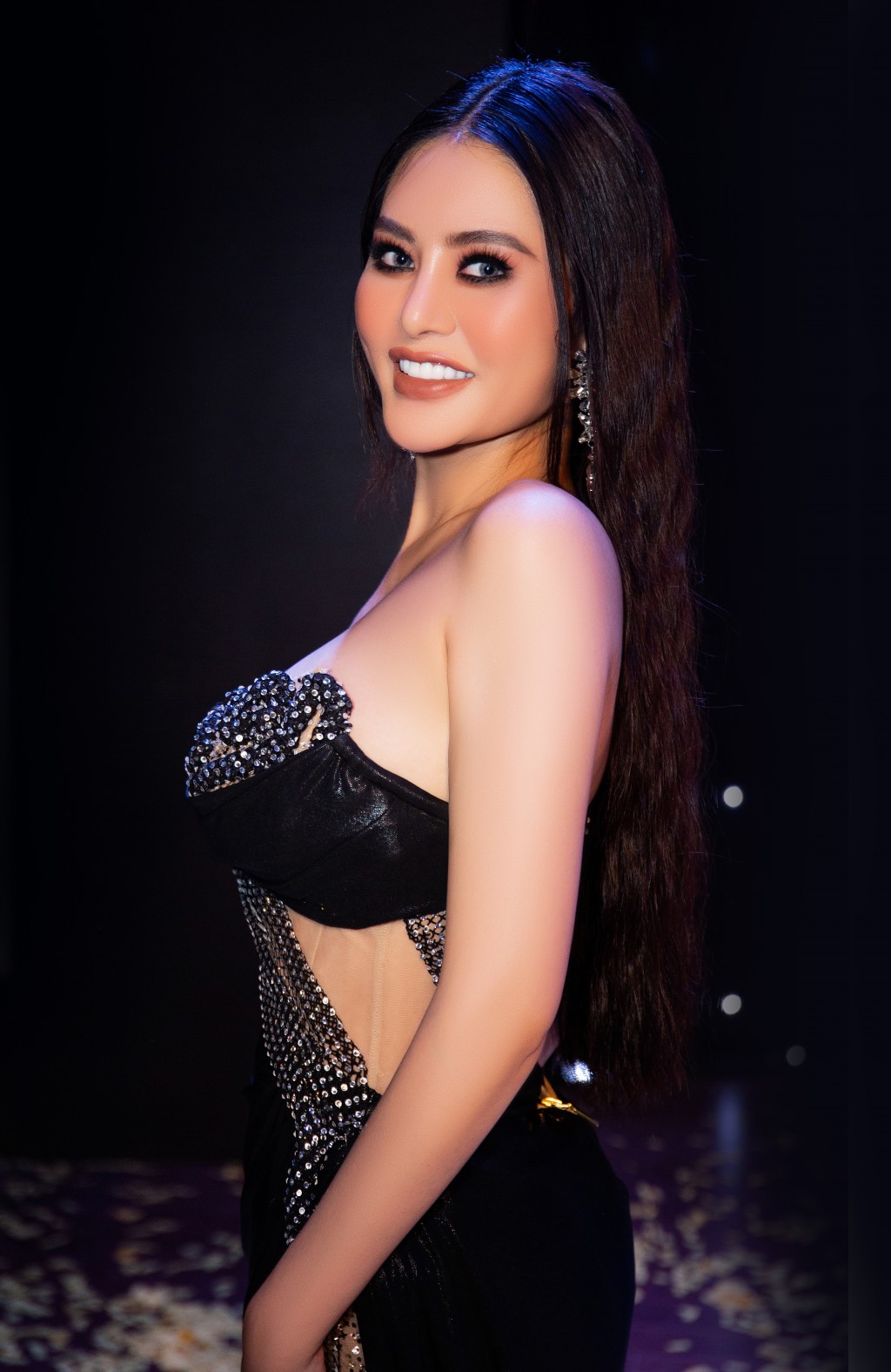 Hoa hậu Di Khả Hân tiết lộ lý do làm giám khảo cuộc thi Cây cọ vàng