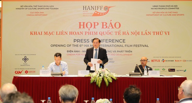 Đồng chí Tạ Quang Đông - Thứ trưởng Bộ Văn hóa, Thể thao và Du lịch phát biểu tại buổi họp báo