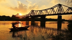Cầu Long Biên - 120 năm soi bóng nước sông Hồng