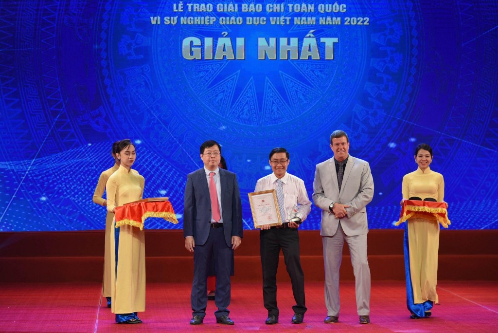 Trao giải báo chí “Vì sự nghiệp Giáo dục Việt Nam” năm 2022