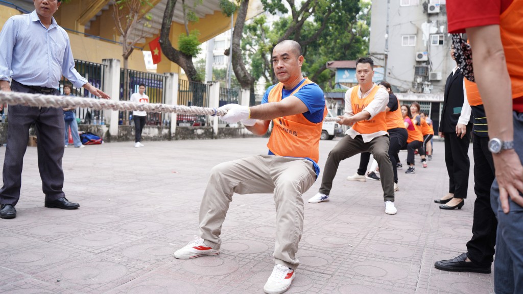 Đội Đài truyền hình Hà Nội giữ vững ngôi vô địch trong bộ môn kéo co Đội Đài truyền hình Hà Nội giữ vững ngôi vô địch trong bộ môn kéo co