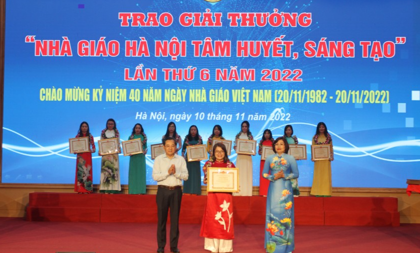 Hà Nội tôn vinh 150 nhà giáo tâm huyết, sáng tạo