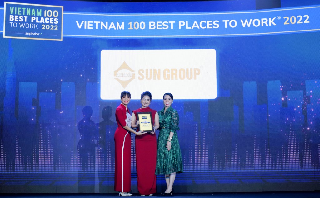Tập đoàn Sun Group tiếp tục được vinh danh lần thứ 3 trong “Top 100 nơi làm việc tốt nhất Việt Nam 2022”.