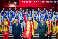 Louis Nguyễn - Con trai vua hàng hiệu Johnathan Hạnh Nguyễn đoạt Giải thưởng Sao Đỏ năm 2022