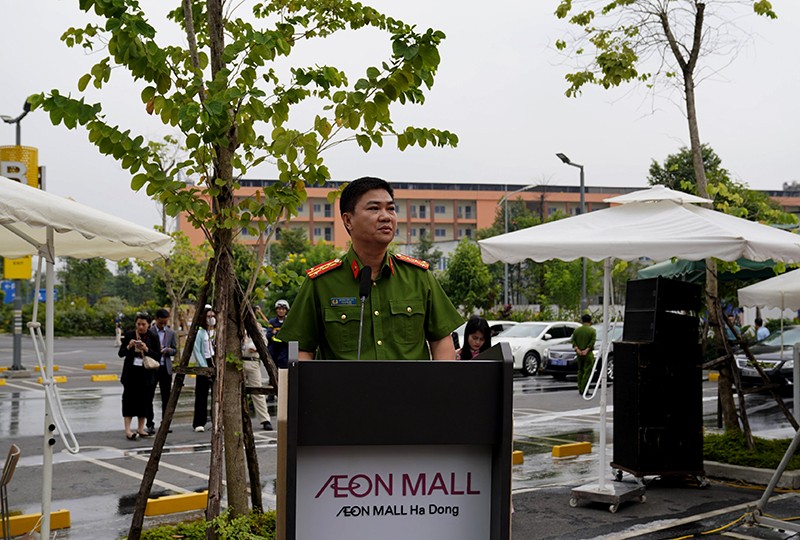 Đại tá Dương Đức Hải, Phó Giám đốc CATP Hà Nội phát biểu tại buổi diễn tập