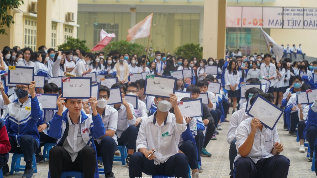 Gắn kết tình thầy trò trường Chuyên Sư phạm với “Lễ hội bầu trời”