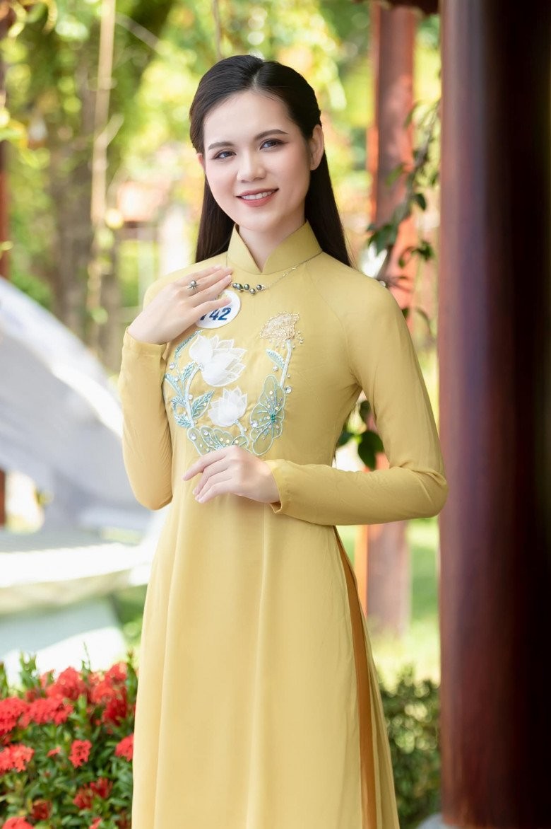 Nhan sắc Lương Kỳ Duyên - cô gái Thái Bình vừa đăng quang Hoa hậu Du lịch Việt Nam 2022