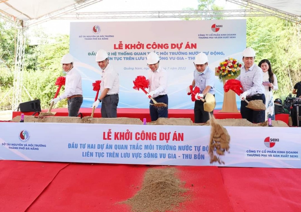 Khởi công xây dựng 02 hệ thống quan trắc môi trường nước mặt tự động, liên tục tại trạm thủy văn Ái Nghĩa (huyện Đại Lộc) và Tứ Câu (phường Điện Ngọc, thị xã Điện Bàn).