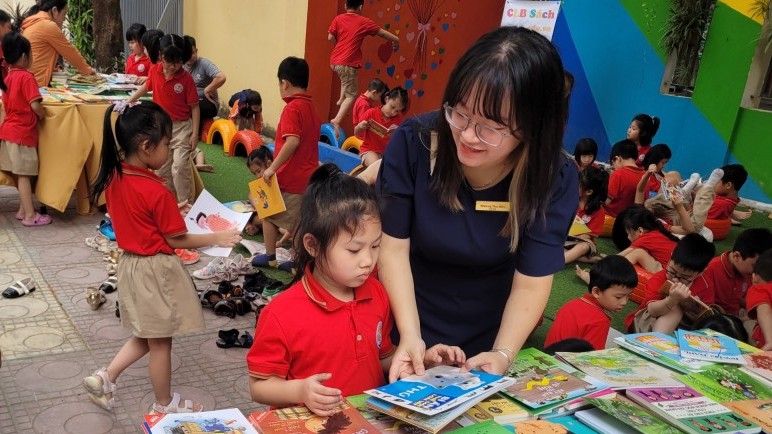 "Thư viện diệu kỳ" khơi dậy tình yêu đọc sách cho học sinh