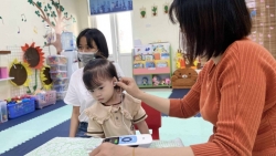 Quận Nam Từ Liêm tổ chức khám khiếm thính cho trẻ em góp phần nâng cao chất lượng dân số