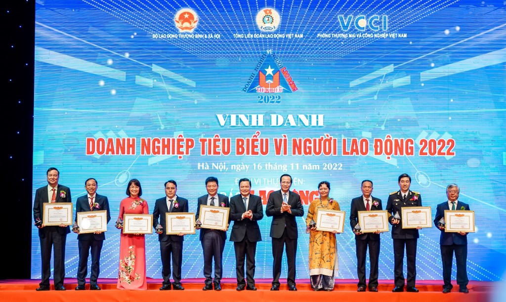 9 doanh nghiệp