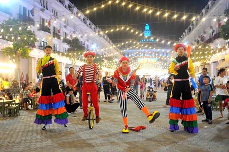 Lễ hội Danko Square với nhiều chương trình nghệ thuật vô cùng phong phú