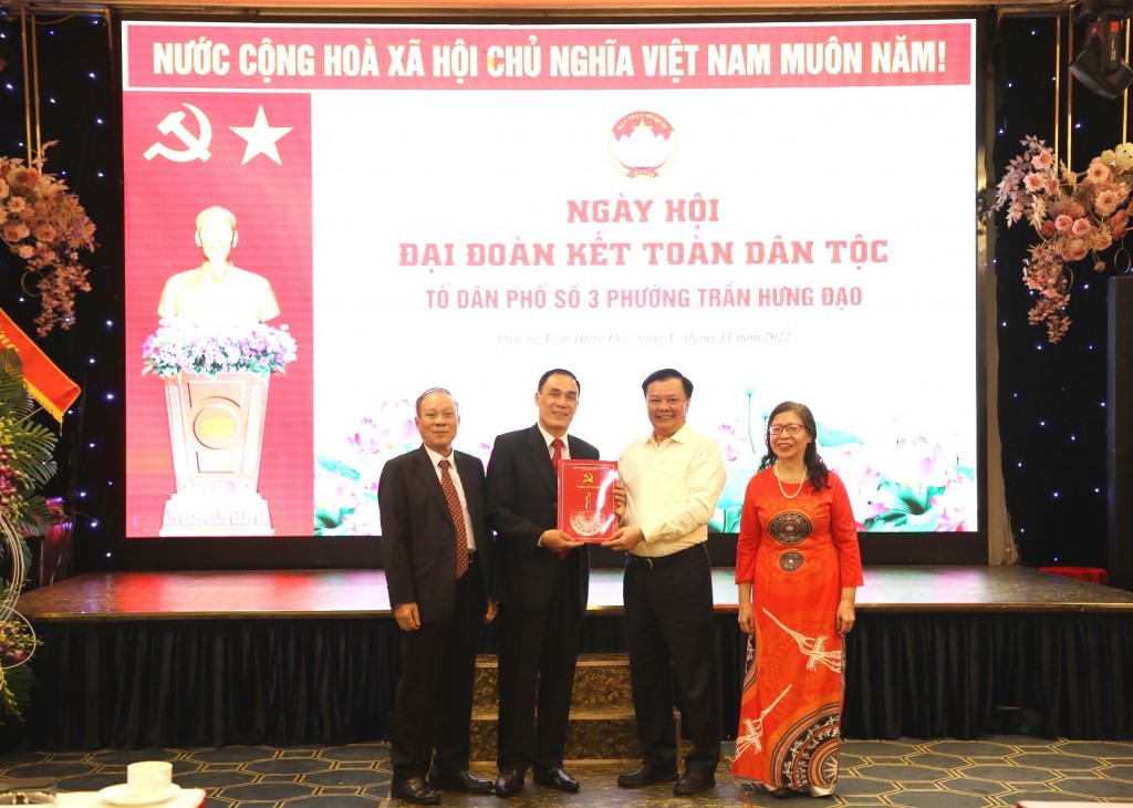 Đoàn kết, đồng lòng, xây dựng tổ dân phố ngày càng phát triển, văn minh