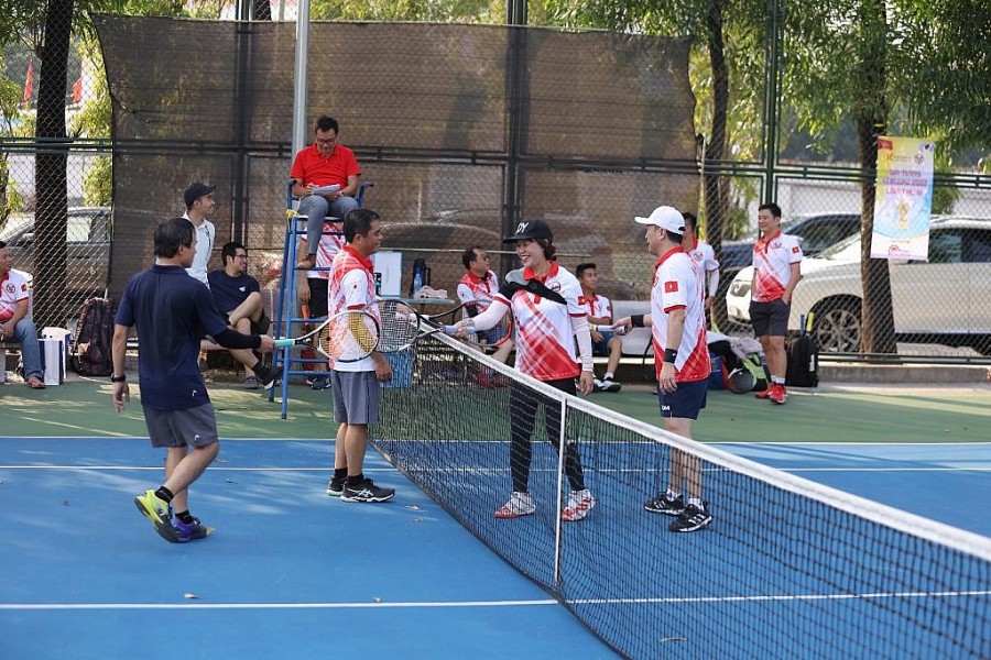 Gần 50 vận động viên tham dự Giải tennis Keieijuku 2022