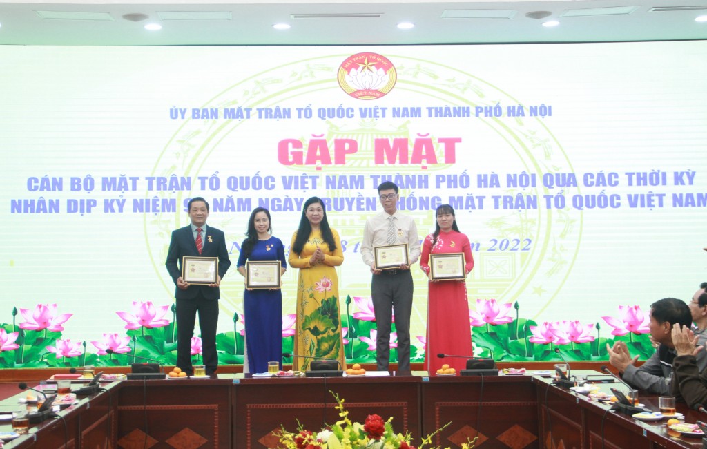 Hà Nội: Gặp mặt lãnh đạo, cán bộ Mặt trận qua các thời kỳ