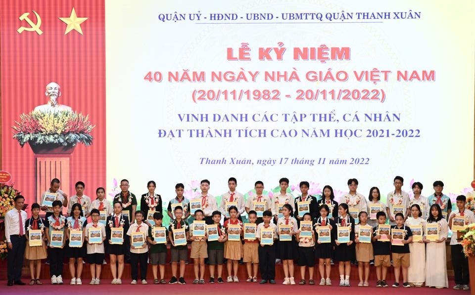 Quận Thanh Xuân (Hà Nội): Vinh danh 40 nhà giáo xuất sắc năm 2021-2022